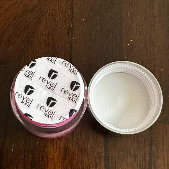 Revel Nail DOR19-1  DIP POWDER 0.5 oz - Picture 4 of 4
